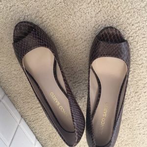 Franco Sarto Women’s pewter Animal print open Top